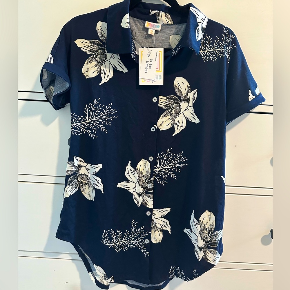 Lularoe Charlie button down shirt size XS